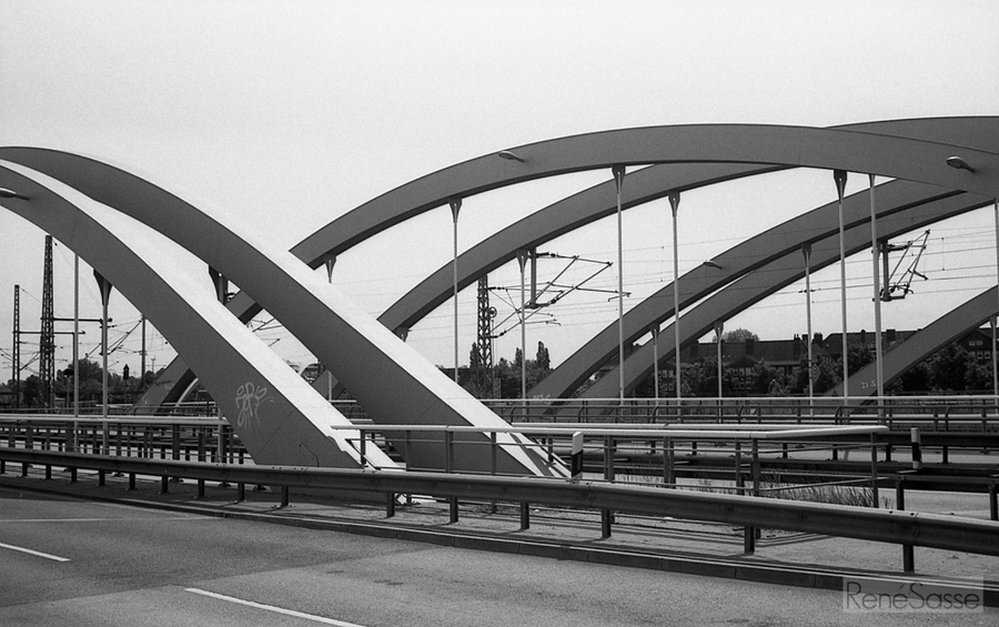 Yashica GSN, Ilford FP4 ISO 125