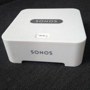Die SONOS Bridge ist das Herzstück des Systems